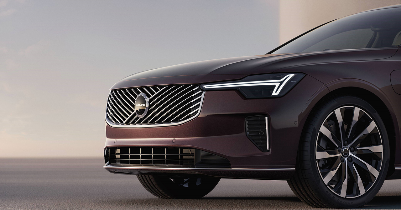 Aktualisierter Volvo S90 in einer neuen Farbe