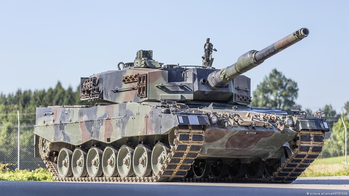 Das Schweizer Parlament hat die Lieferung von Waffen und Munition an die Ukraine genehmigt. Verbündete können nun mehr Hilfe leisten, um die russische Aggression abzuwehren Das Schweizer Parlament hat die Lieferung von Waffen und Munition an die Ukraine genehmigt. Verbündete können nun mehr Hilfe leisten, um die russische Aggression abzuwehren