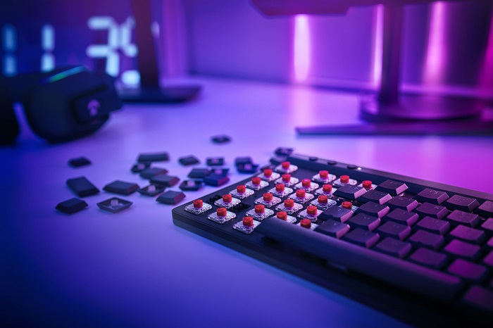 Logitech G515 Lightspeed TKL, eine Low-Profile-Gaming-Tastatur der nächsten Generation mit flexiblen Anpassungsmöglichkeiten, RGB-Hintergrundbeleuchtung und drei Anschlussmodi, wurde jetzt vorgestellt-6