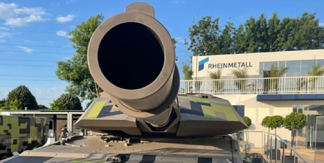 Der deutsche Rüstungskonzern Rheinmetall hat eine neue 120 mm eKE-Panzergranate entwickelt, die selbst modernste Panzerungen durchdringt. Der deutsche Rüstungskonzern Rheinmetall hat eine neue 120 mm eKE-Panzergranate entwickelt, die selbst modernste Panzerungen durchdringt.