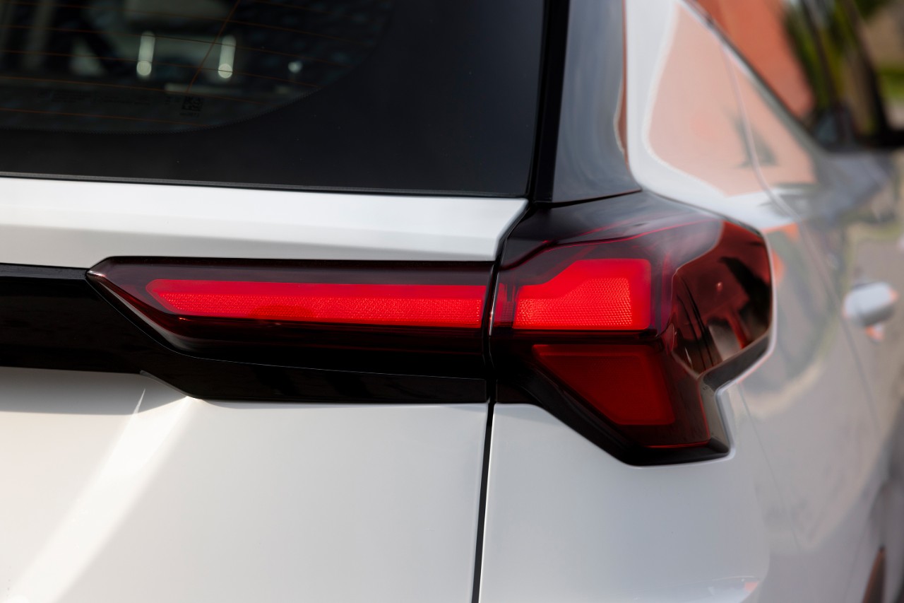 Teaserfoto des Chevrolet Bolt 2027 2 Teaserfoto des Chevrolet Bolt 2027 2