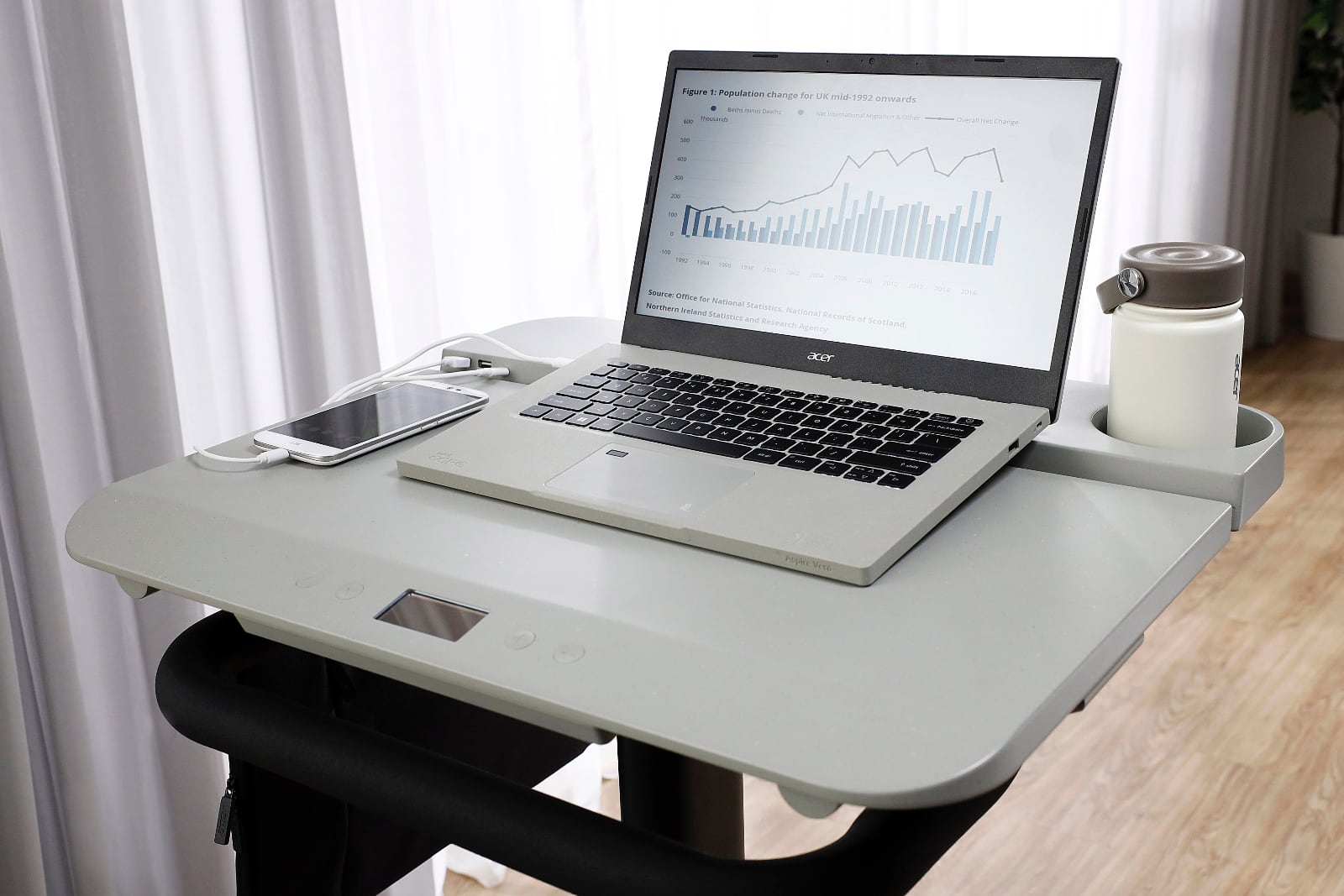 Acer stellt eKinekt BD 3 Bike Desk vor. Es wandelt die Energie aus der Tretkraft des Fahrers um, um den Laptop aufzuladen-2 Acer stellt eKinekt BD 3 Bike Desk vor. Es wandelt die Energie aus der Tretkraft des Fahrers um, um den Laptop aufzuladen-2