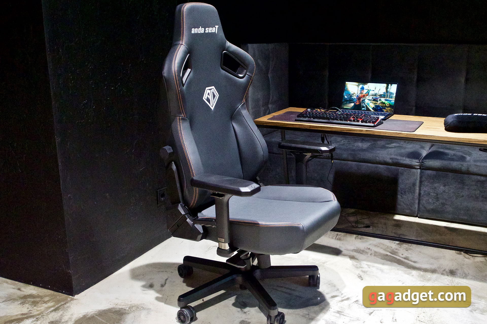 Thron zum Spielen: ein Test des Anda Seat Kaiser 3 XL-20 Thron zum Spielen: ein Test des Anda Seat Kaiser 3 XL-20