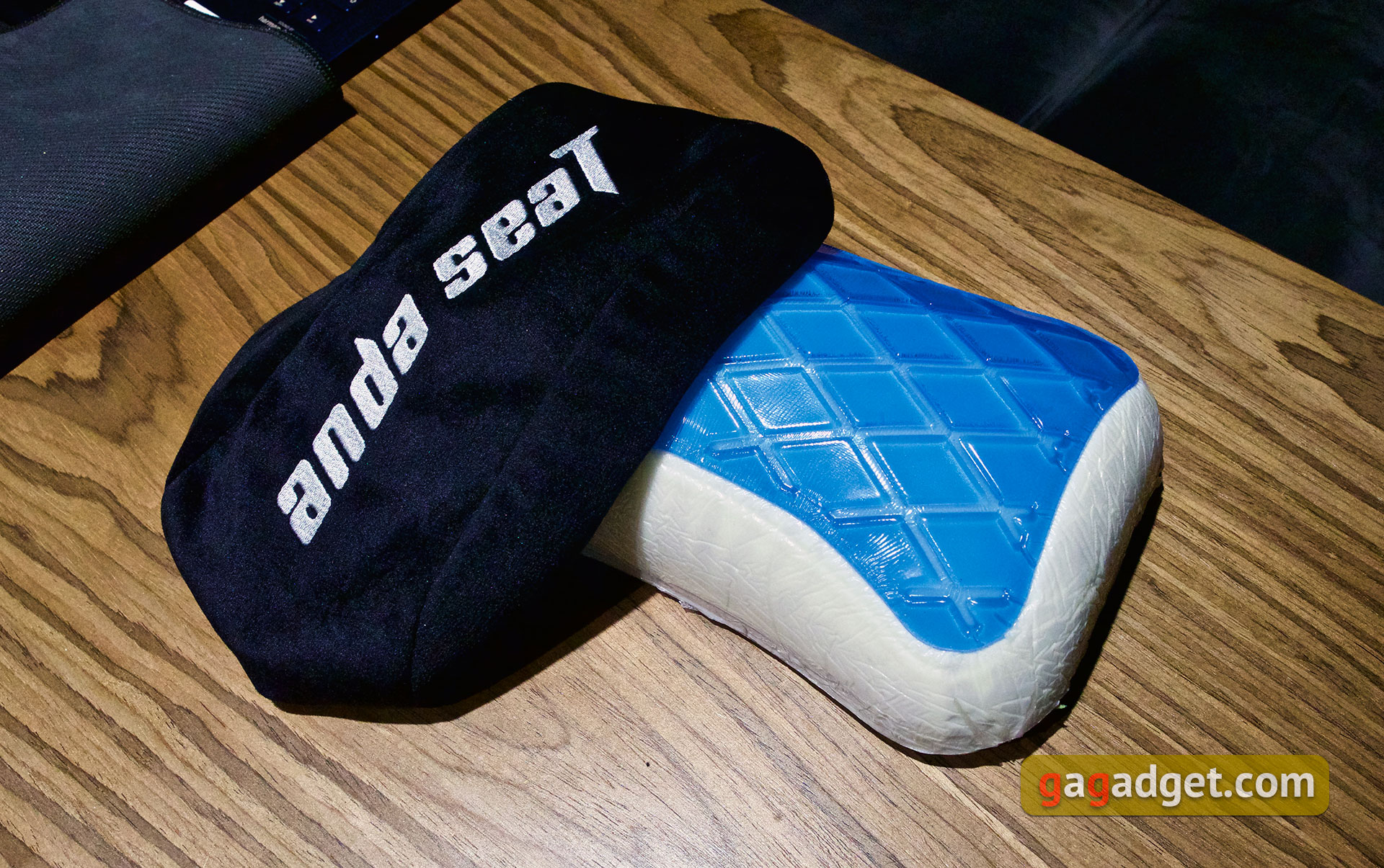 Thron zum Spielen: ein Test des Anda Seat Kaiser 3 XL-28 Thron zum Spielen: ein Test des Anda Seat Kaiser 3 XL-28