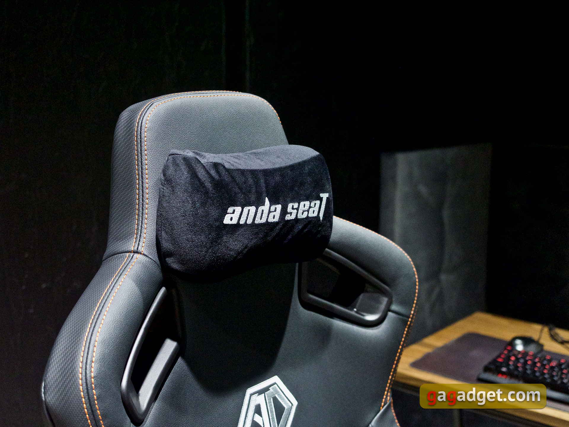 Thron zum Spielen: ein Test des Anda Seat Kaiser 3 XL-49 Thron zum Spielen: ein Test des Anda Seat Kaiser 3 XL-49