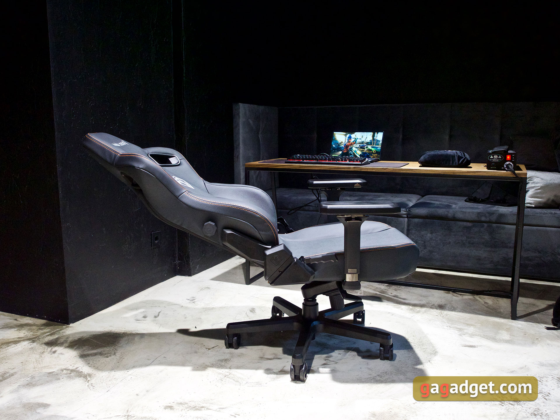 Thron zum Spielen: ein Test des Anda Seat Kaiser 3 XL-54 Thron zum Spielen: ein Test des Anda Seat Kaiser 3 XL-54