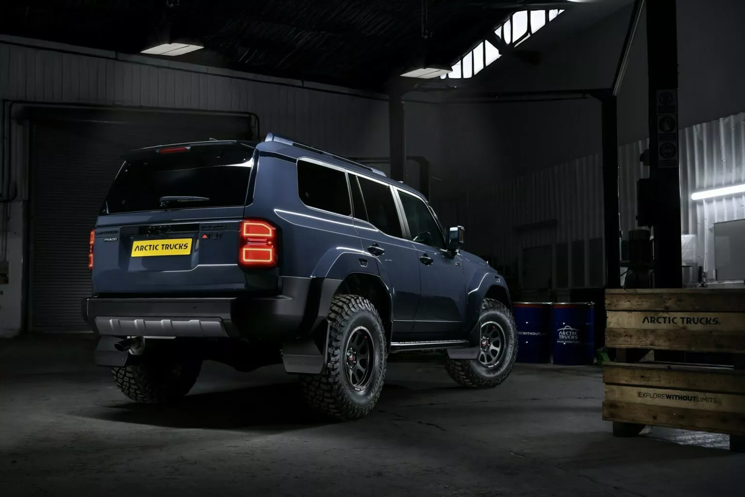 Toyota Land Cruiser 250 AT37 in Aktion. Toyota Land Cruiser 250 AT37 in Aktion.