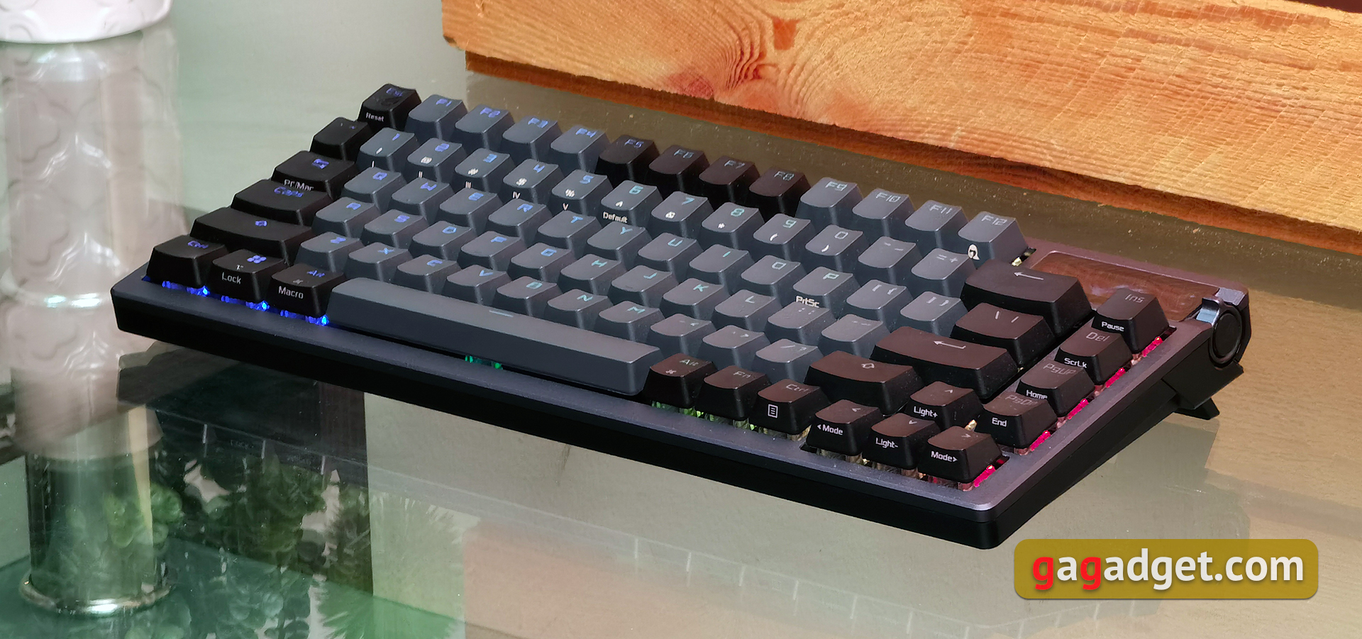 ASUS ROG Azoth im Test: eine kompromisslose mechanische Tastatur für Gamer, die man nicht erwarten würde ASUS ROG Azoth im Test: eine kompromisslose mechanische Tastatur für Gamer, die man nicht erwarten würde