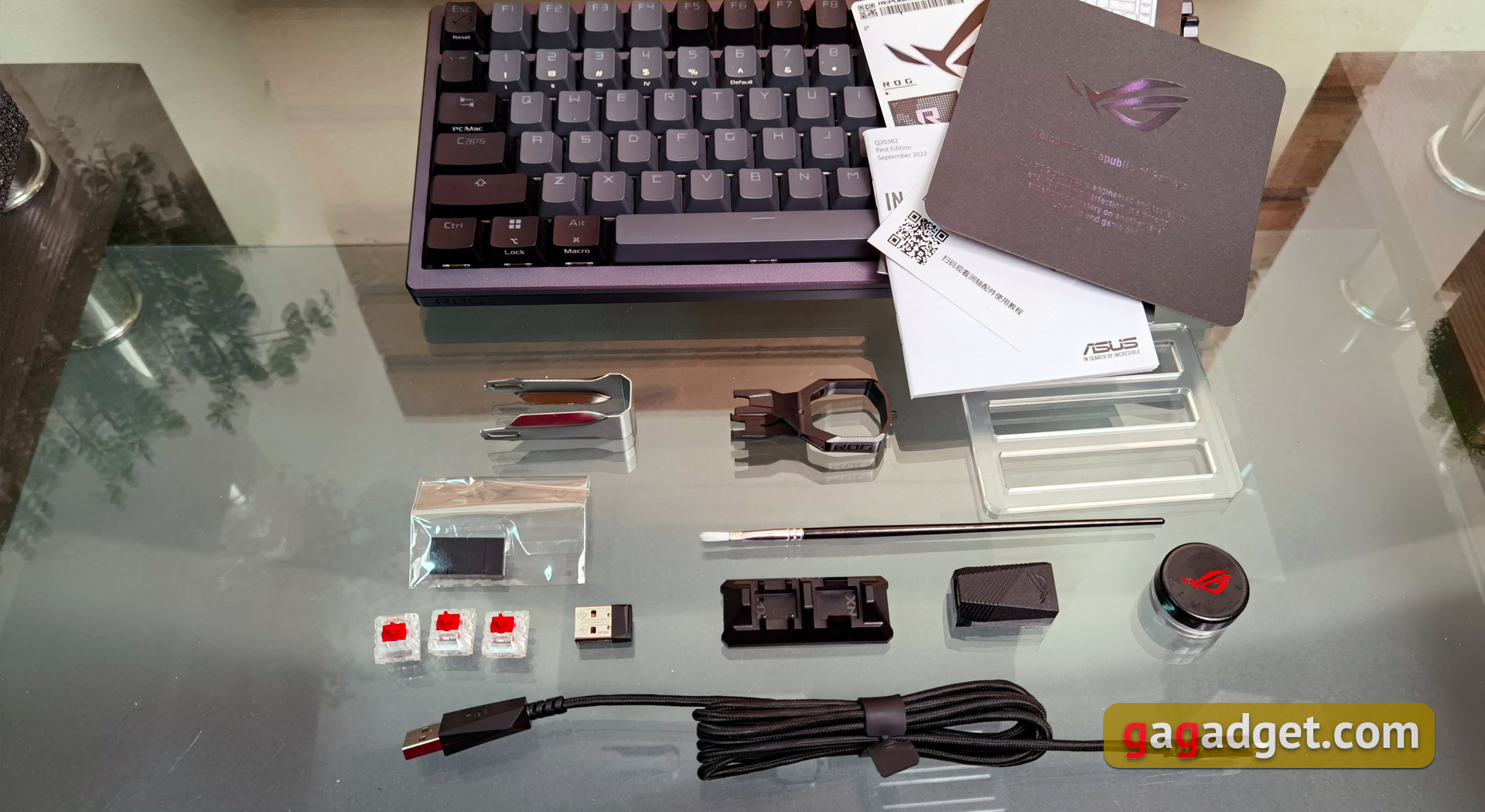 ASUS ROG Azoth im Test: eine kompromisslose mechanische Tastatur für Gamer, die man nicht erwarten würde-7 ASUS ROG Azoth im Test: eine kompromisslose mechanische Tastatur für Gamer, die man nicht erwarten würde-7