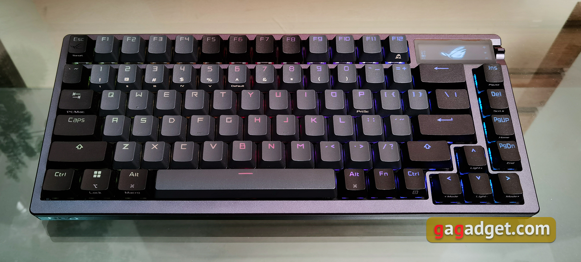 ASUS ROG Azoth im Test: eine kompromisslose mechanische Tastatur für Gamer, die man nicht erwarten würde-11 ASUS ROG Azoth im Test: eine kompromisslose mechanische Tastatur für Gamer, die man nicht erwarten würde-11