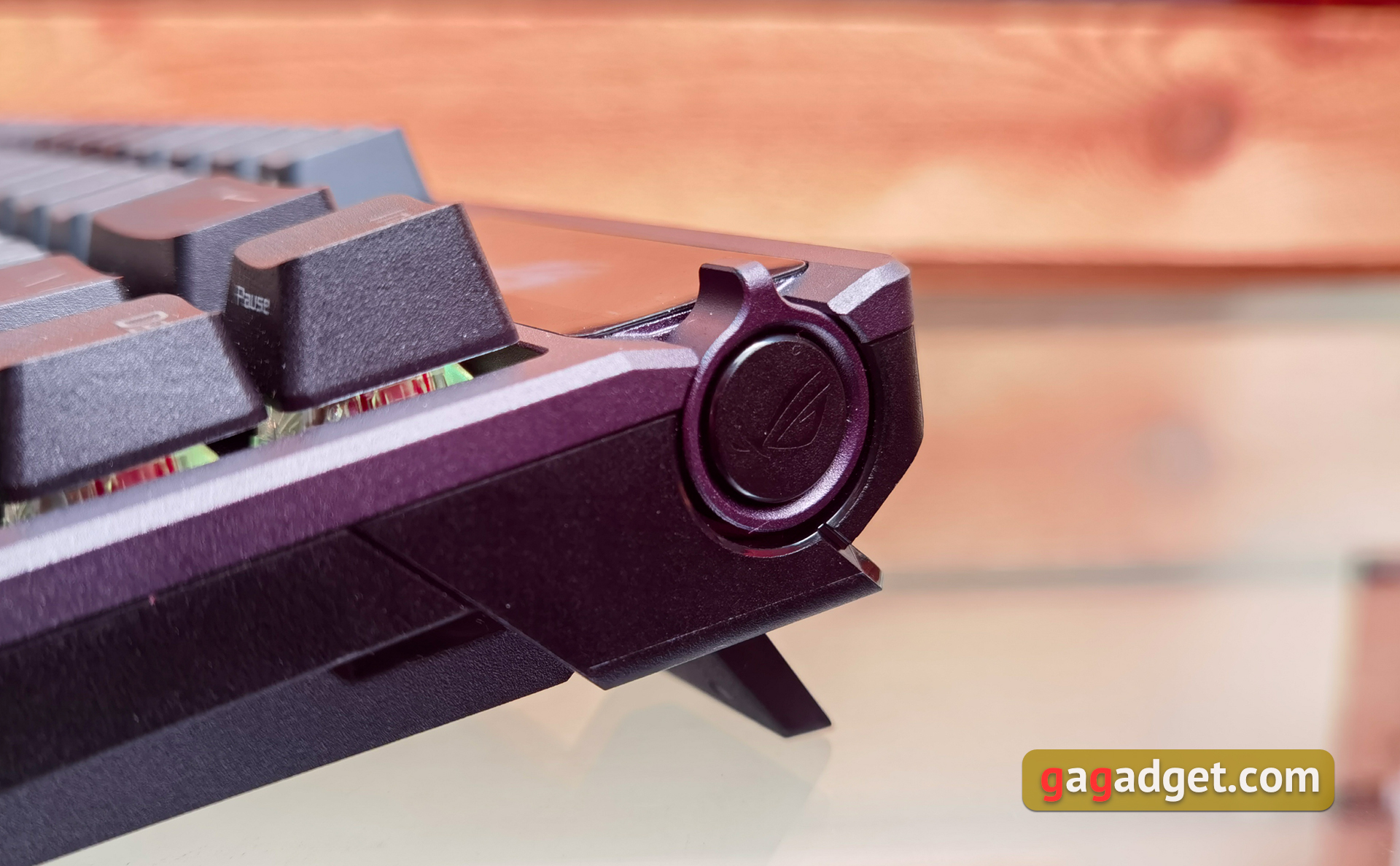 ASUS ROG Azoth im Test: eine kompromisslose mechanische Tastatur für Gamer, die man nicht erwarten würde-54 ASUS ROG Azoth im Test: eine kompromisslose mechanische Tastatur für Gamer, die man nicht erwarten würde-54