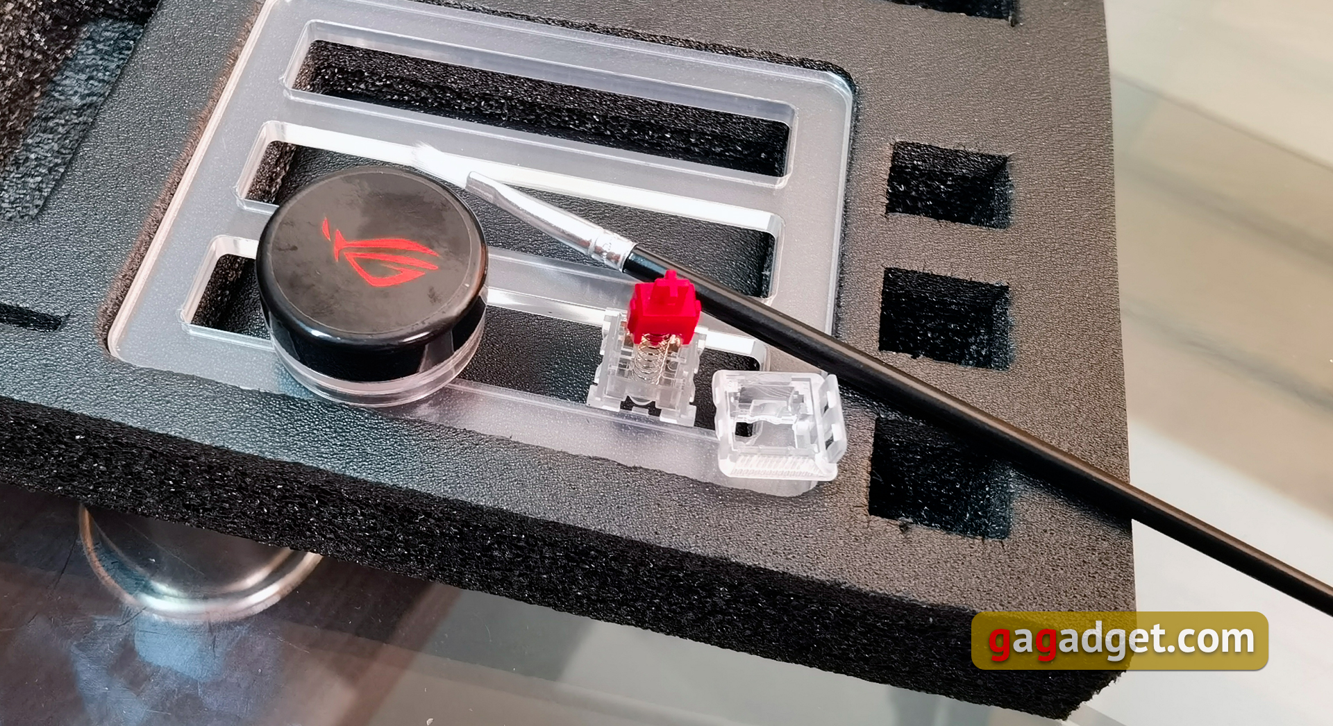 ASUS ROG Azoth im Test: eine kompromisslose mechanische Tastatur für Gamer, die man nicht erwarten würde-43 ASUS ROG Azoth im Test: eine kompromisslose mechanische Tastatur für Gamer, die man nicht erwarten würde-43