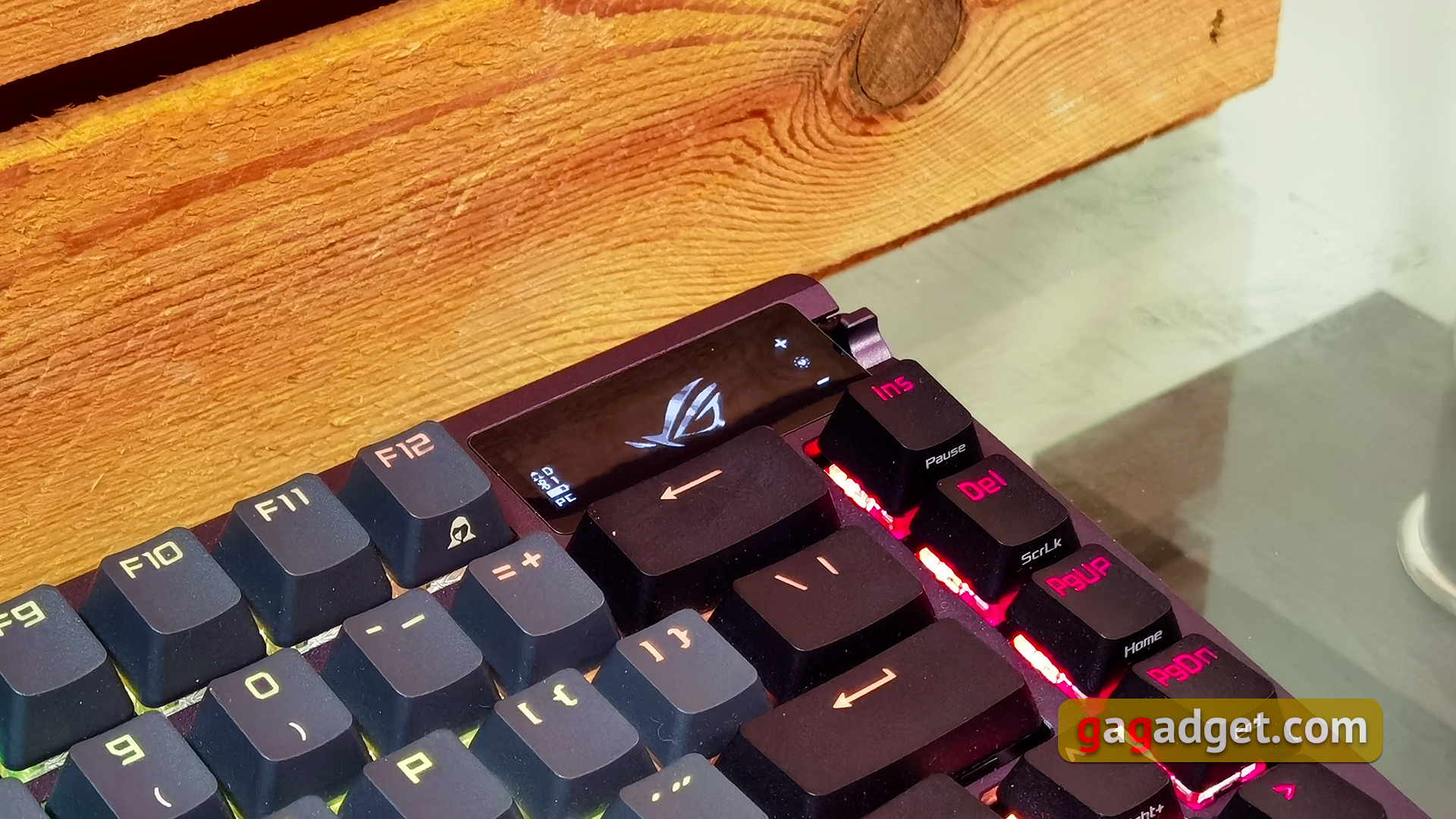 ASUS ROG Azoth im Test: eine kompromisslose mechanische Tastatur für Gamer, die man nicht erwarten würde-55 ASUS ROG Azoth im Test: eine kompromisslose mechanische Tastatur für Gamer, die man nicht erwarten würde-55