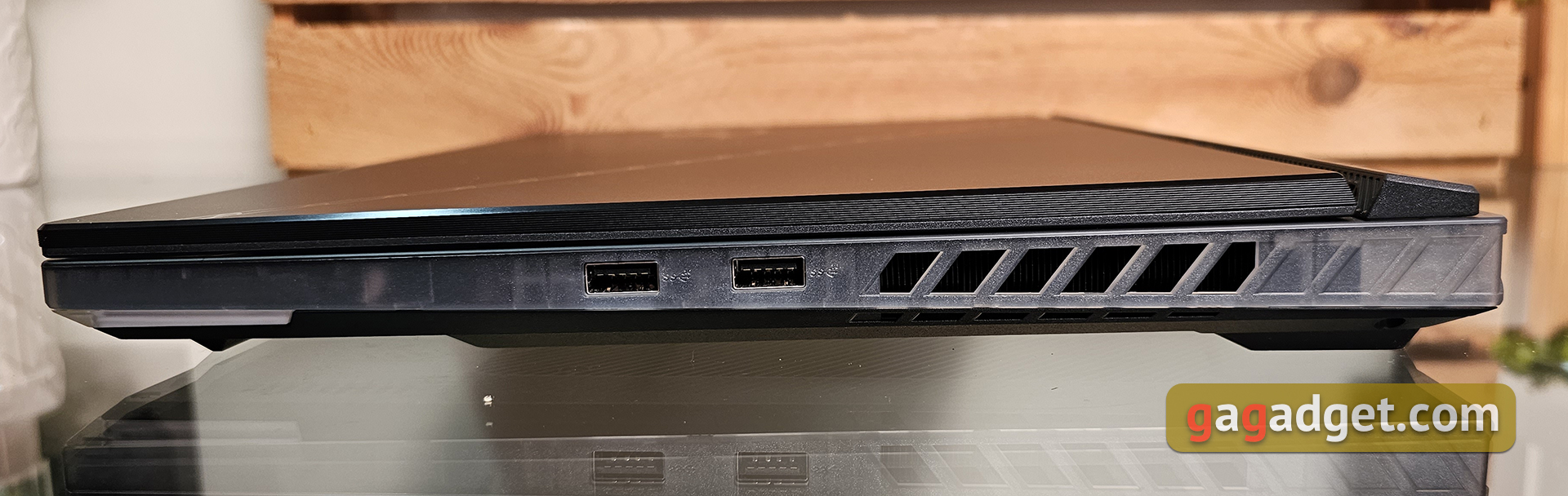 ASUS ROG Strix SCAR 16 (2023) Test: Totale Dominanz auf dem virtuellen Schlachtfeld-15