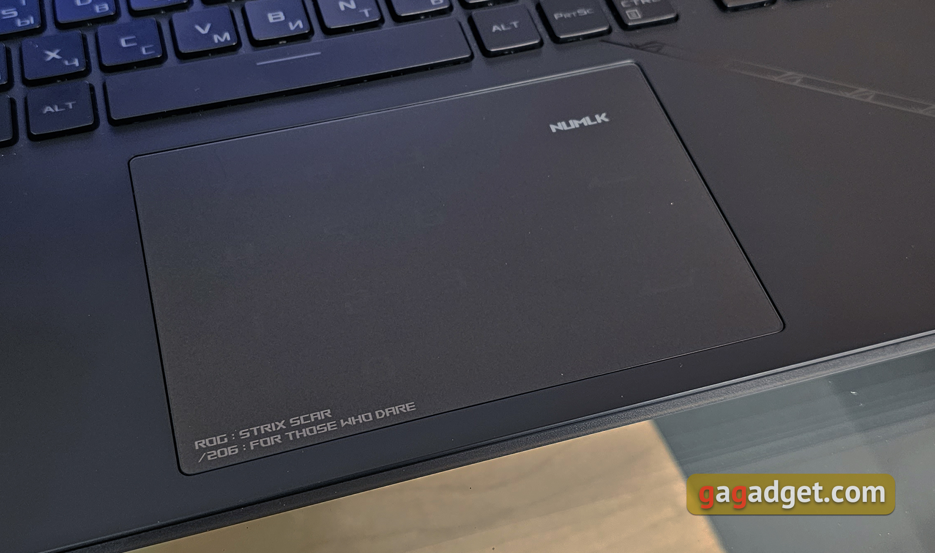 ASUS ROG Strix SCAR 16 (2023) Test: Totale Dominanz auf dem virtuellen Schlachtfeld-24