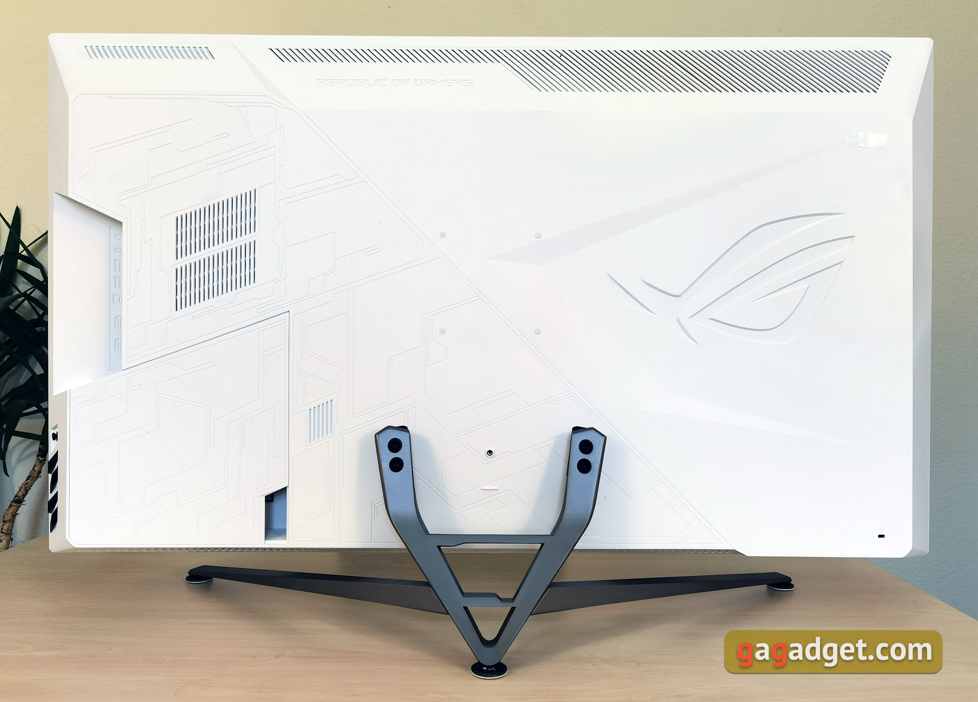 ASUS ROG Strix XG43UQ Test: Der beste Monitor für Next-Gen-Konsolen-16 ASUS ROG Strix XG43UQ Test: Der beste Monitor für Next-Gen-Konsolen-16