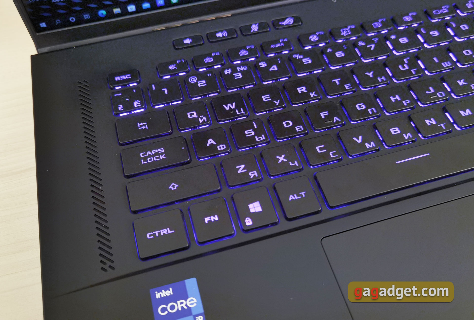 ASUS ROG Zephyrus M16 Test: Tötungskraft im 16-Zoll-Kaliber-19