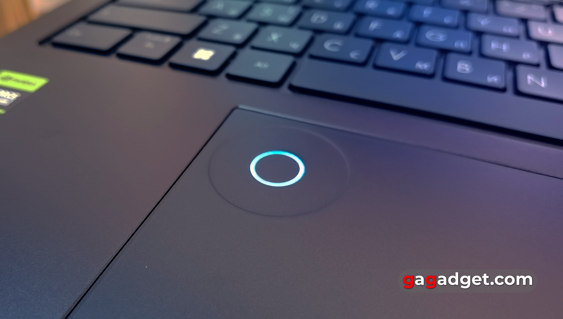 ASUS Zenbook Pro 14 OLED touchpad ASUS Zenbook Pro 14 OLED touchpad