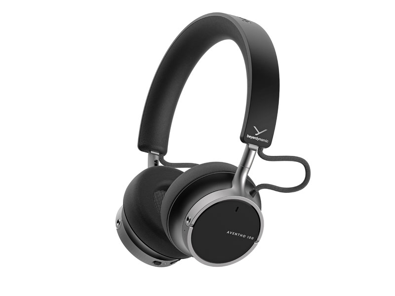 Perspektivansicht der Beyerdynamic Aventho 100 schwarzen Kopfhörer Perspektivansicht der Beyerdynamic Aventho 100 schwarzen Kopfhörer