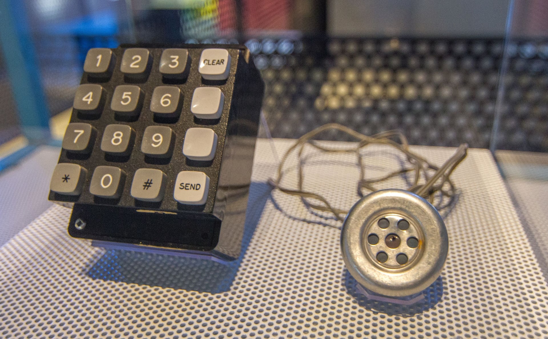 Blue Box, entworfen und gestaltet von Steve Wozniak. Ausgestellt im Powerhouse Museum. Illustration: Wikipedia