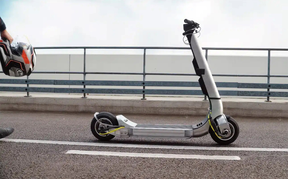 Bo Turbo Elektroroller im Test