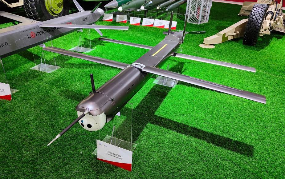China stellte sein eigenes Gegenstück Switchblade vor - die Drohnen-Kamikaze Dragon 60B verfügt über GPS, Kameras und kann 2 Stunden lang in einer Höhe von 1 km fliegen China stellte sein eigenes Gegenstück Switchblade vor - die Drohnen-Kamikaze Dragon 60B verfügt über GPS, Kameras und kann 2 Stunden lang in einer Höhe von 1 km fliegen