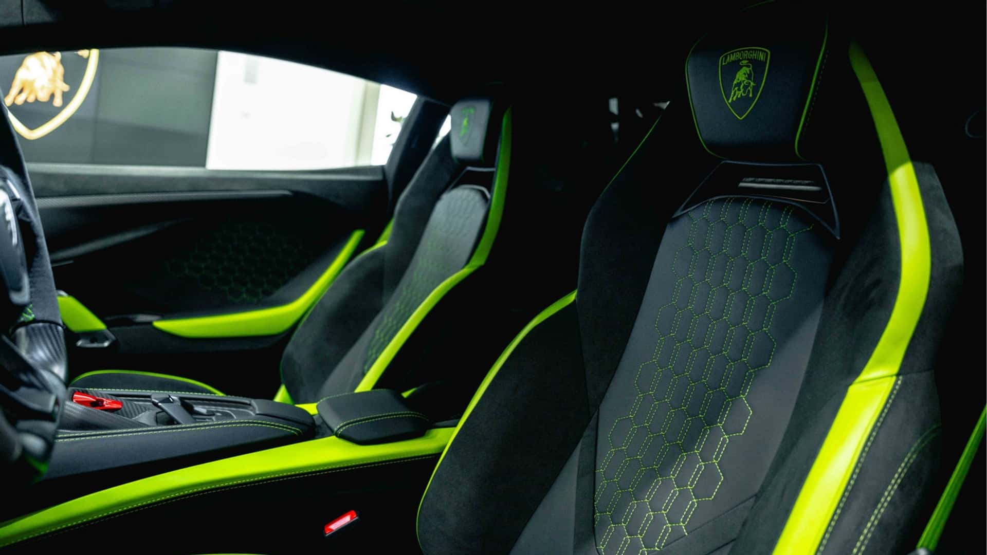 Lamborghini Revuelto Innenraum. Lamborghini Revuelto Innenraum.