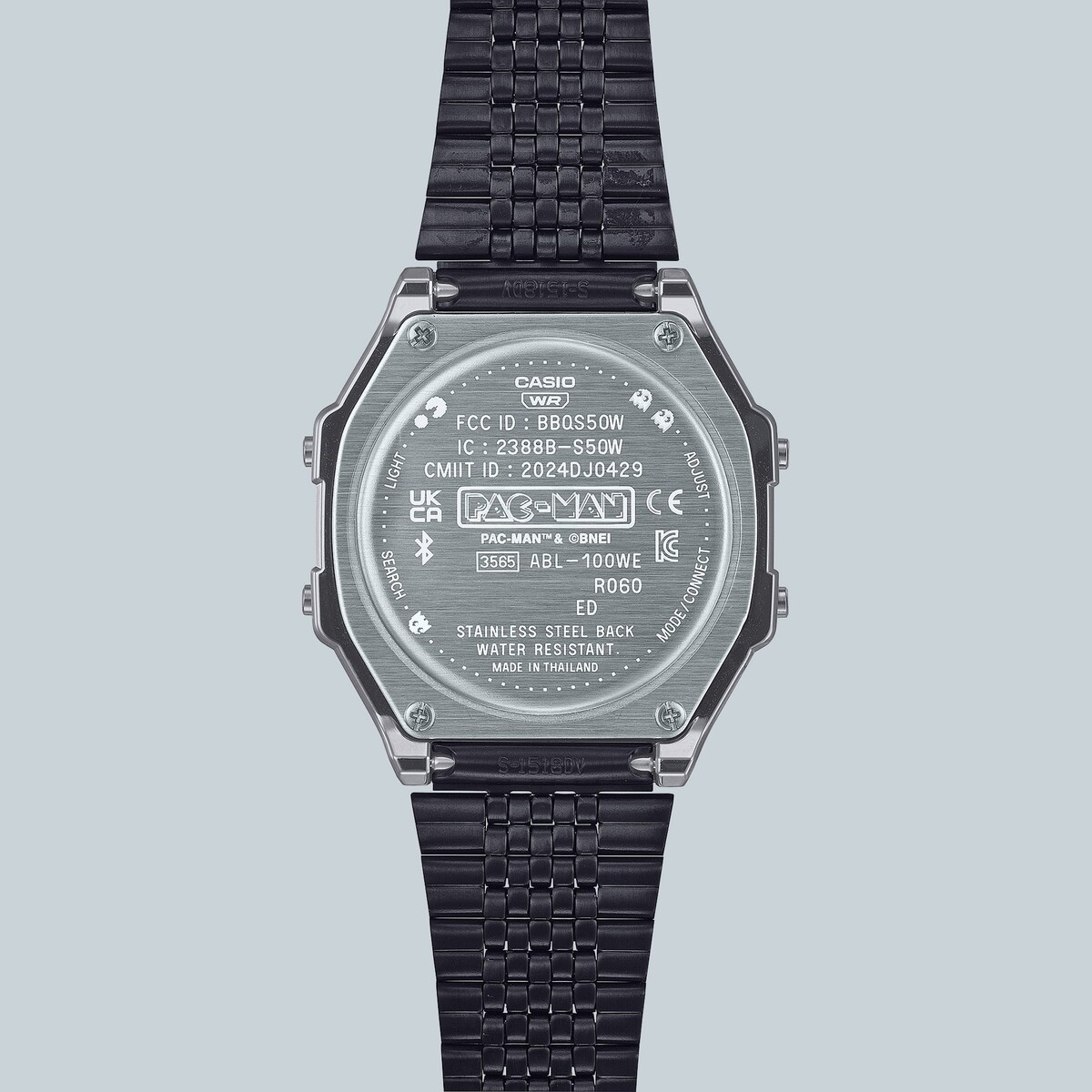 Die Rückseite der Casio ABL-100WEPC-1B Uhr Die Rückseite der Casio ABL-100WEPC-1B Uhr