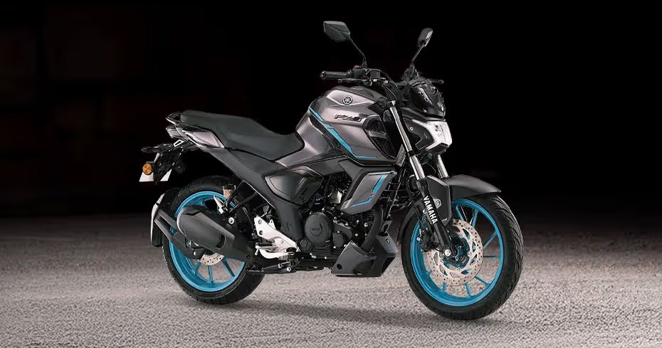 Ansicht des Motorrads von vorne rechts Ansicht des Motorrads von vorne rechts