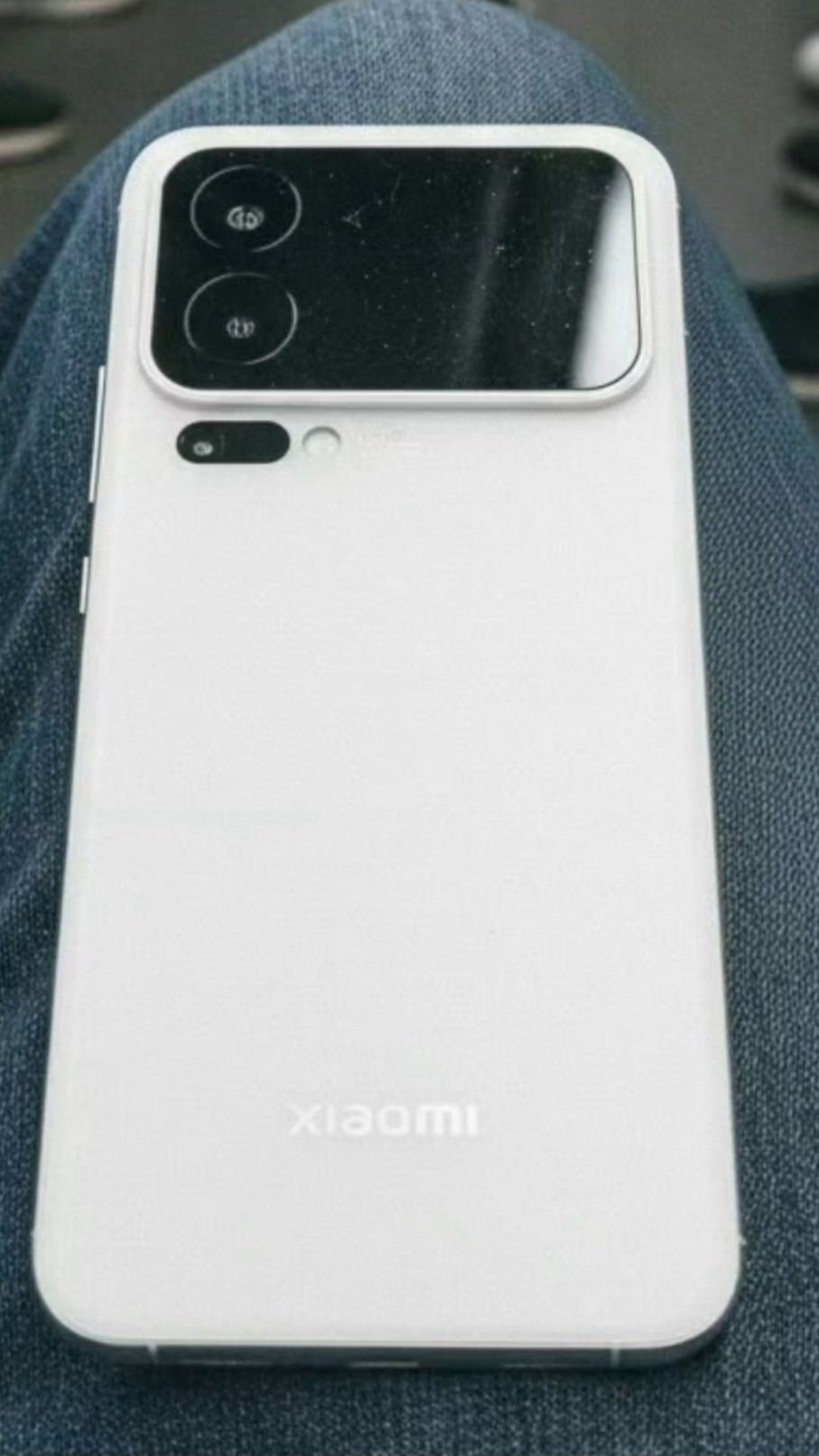 Hochwertige Fotos des Xiaomi 16 Pro Max sind im Internet aufgetaucht - kommt der zusätzliche Bildschirm zurück?-2 Xiaomi 16 Pro Max camera
