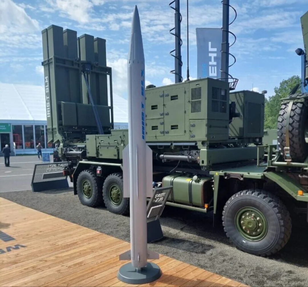 Modell der Rakete IRIS-T SLX Modell der Rakete IRIS-T SLX