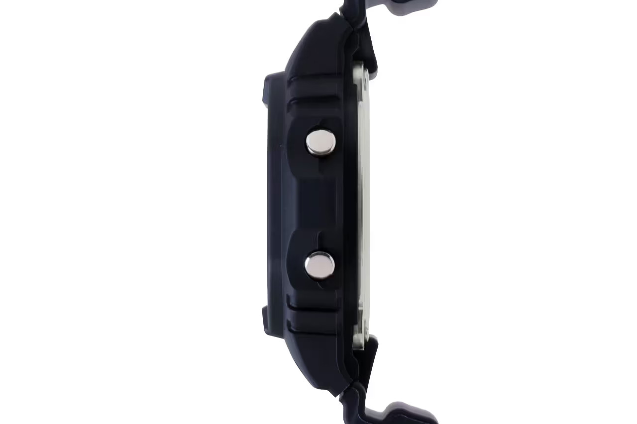 Casio G-Shock x Unbesiegt DWE5600UD-1 Casio G-Shock x Unbesiegt DWE5600UD-1