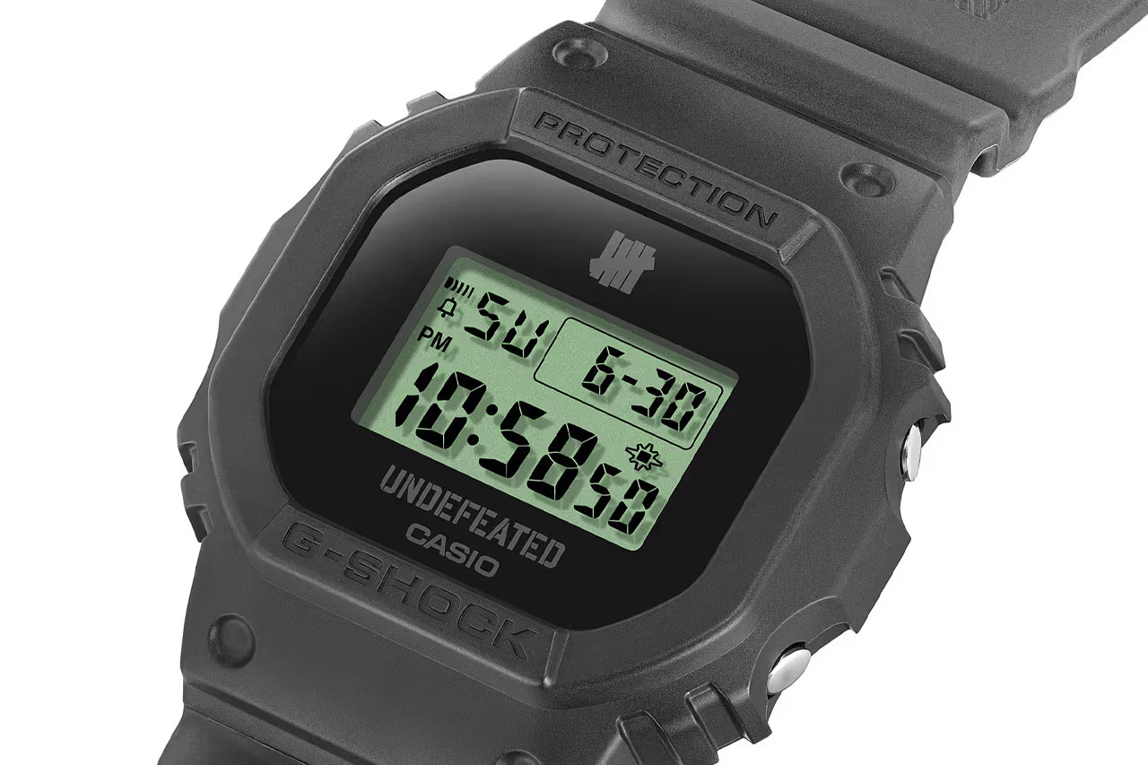 Casio G-Shock x Unbesiegt DWE5600UD-1 Casio G-Shock x Unbesiegt DWE5600UD-1