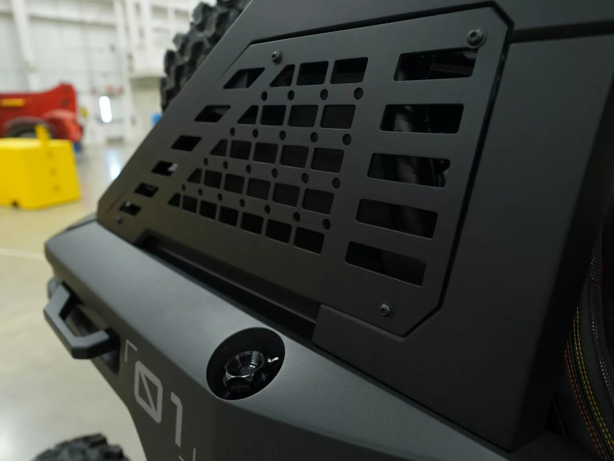 Innenraum mit vier Sitzen des Scion 01