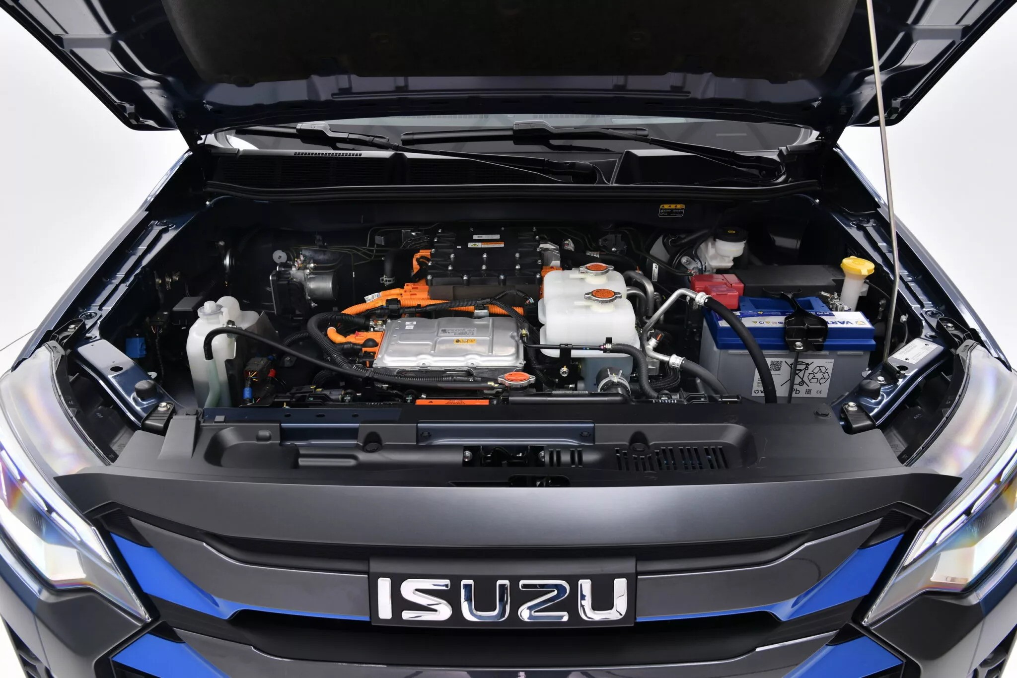 Isuzu D-Max EV in Bewegung