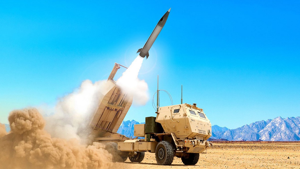 Pentagon kündigt neues Hilfspaket im Wert von 375 Millionen Dollar für die Ukraine an, das unter anderem Artilleriegeschosse, Panzerabwehrraketen und gepanzerte Fahrzeuge umfasst Pentagon kündigt neues Hilfspaket im Wert von 375 Millionen Dollar für die Ukraine an, das unter anderem Artilleriegeschosse, Panzerabwehrraketen und gepanzerte Fahrzeuge umfasst