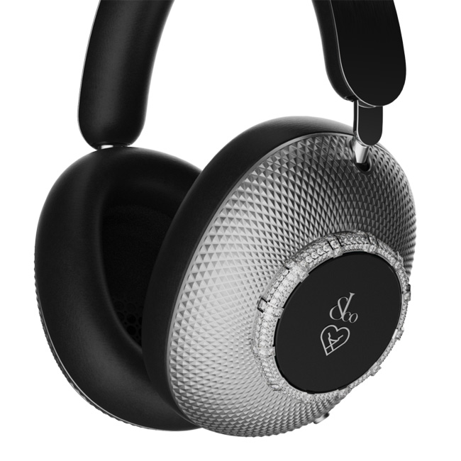 Loewe x JacobCo Ice Diamond Headphones Loewe x JacobCo Ice Diamond Headphones