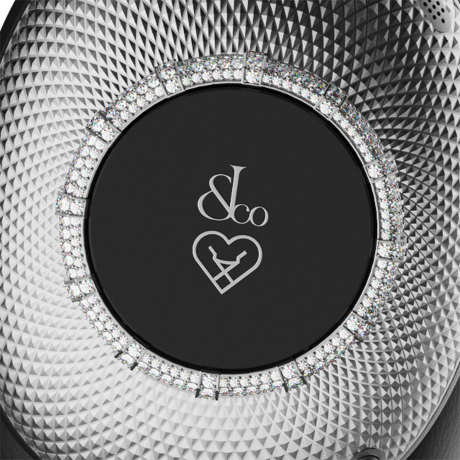 Loewe x JacobCo Ice Diamond Headphones Loewe x JacobCo Ice Diamond Headphones
