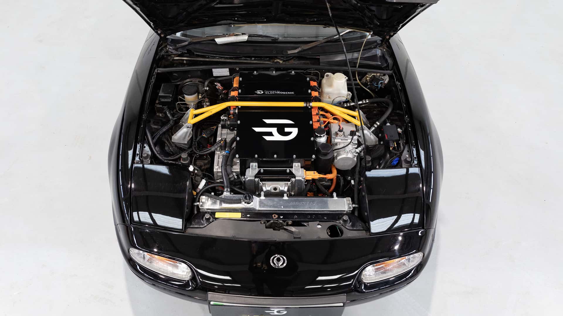 Elektrifizierter Mazda MX-5 NA - Ansicht 3