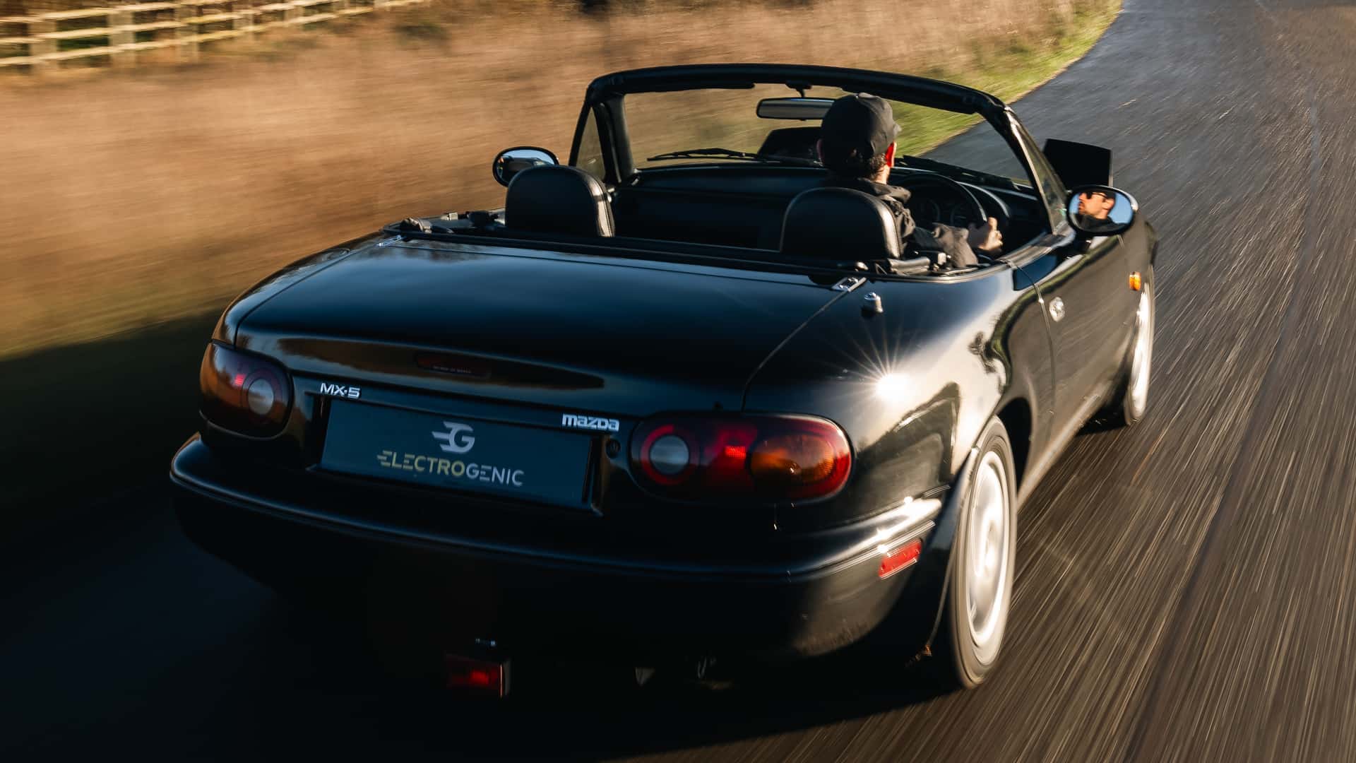 Elektrifizierter Mazda MX-5 NA - Ansicht 5