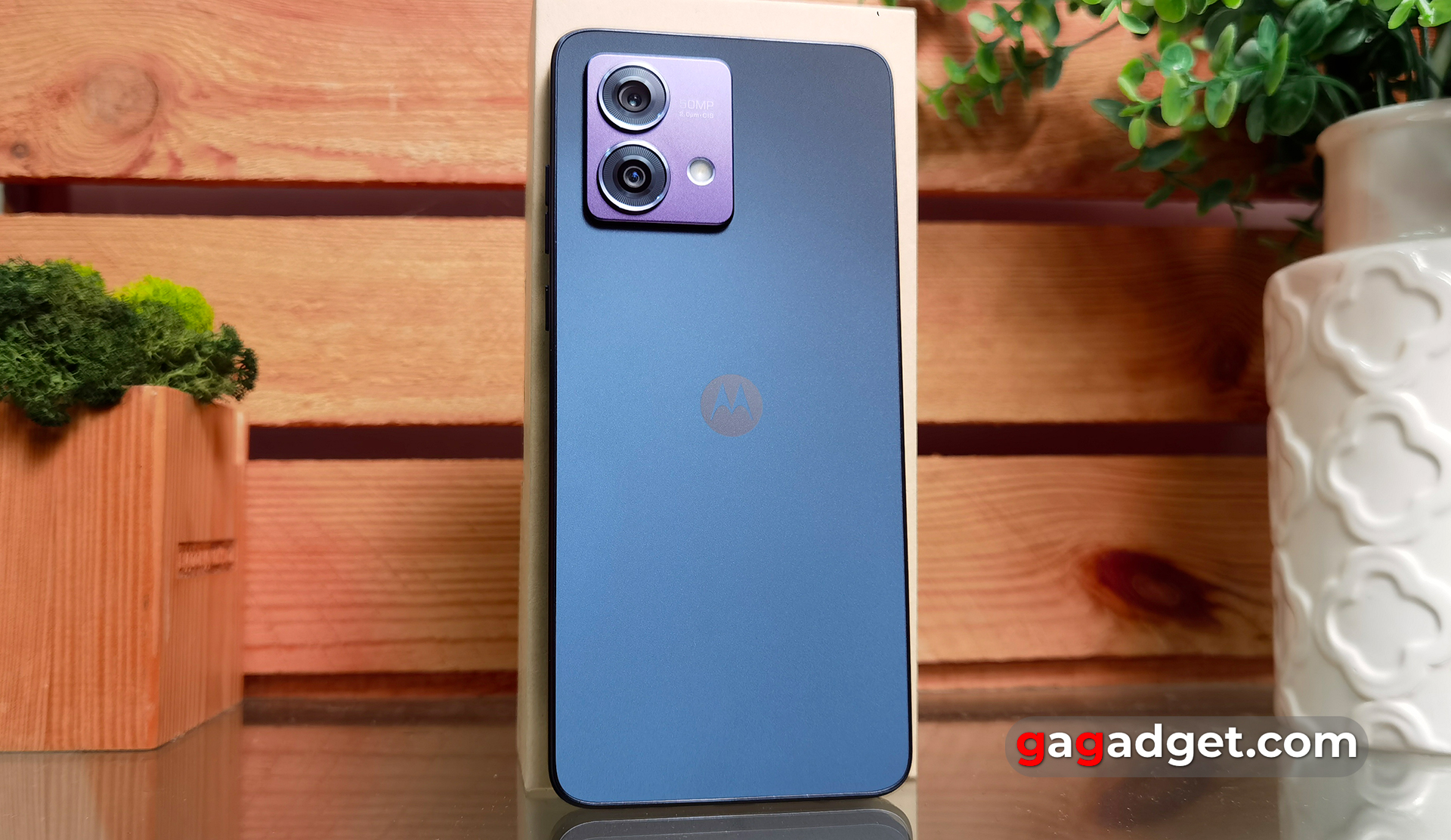 Das Äußere des Motorola Moto G84 Motorola Moto G84 Design