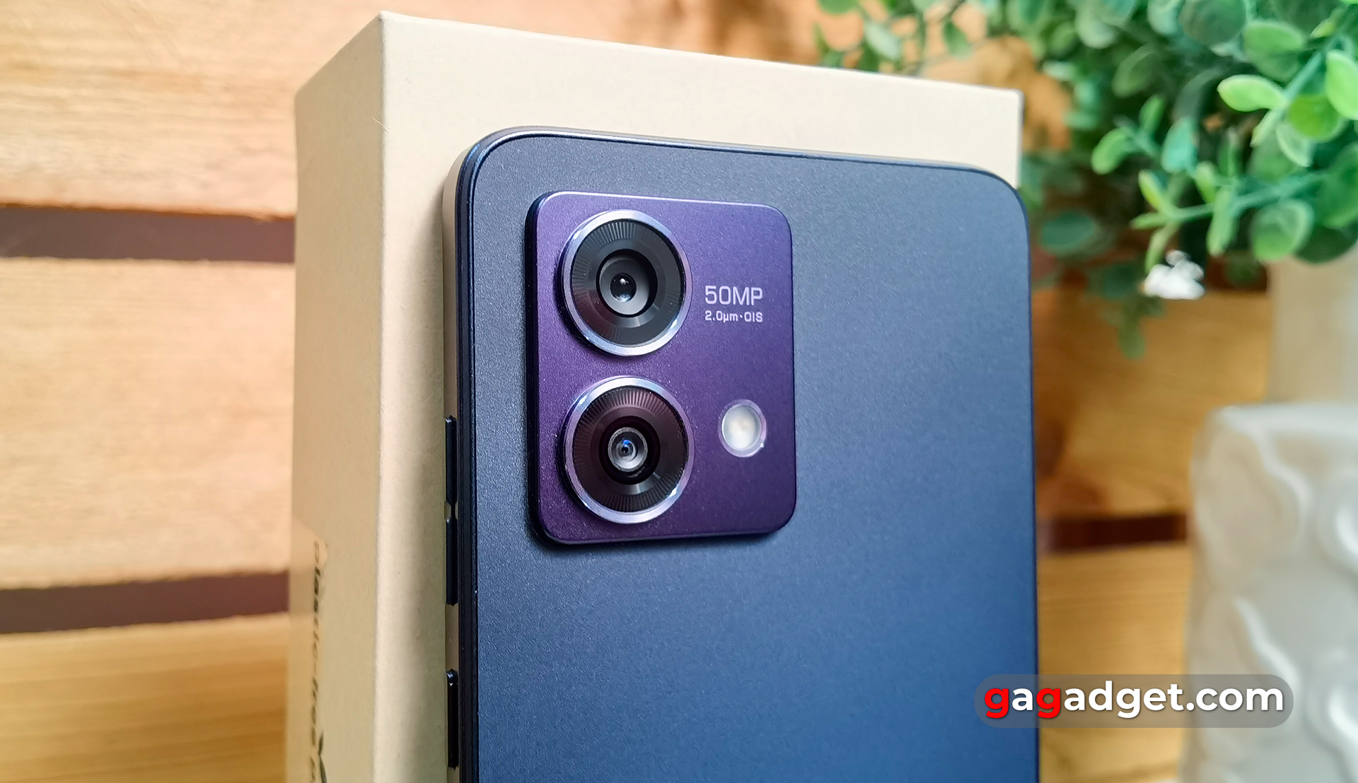 Äußeres des Motorola Moto G84 Design des Motorola Moto G84