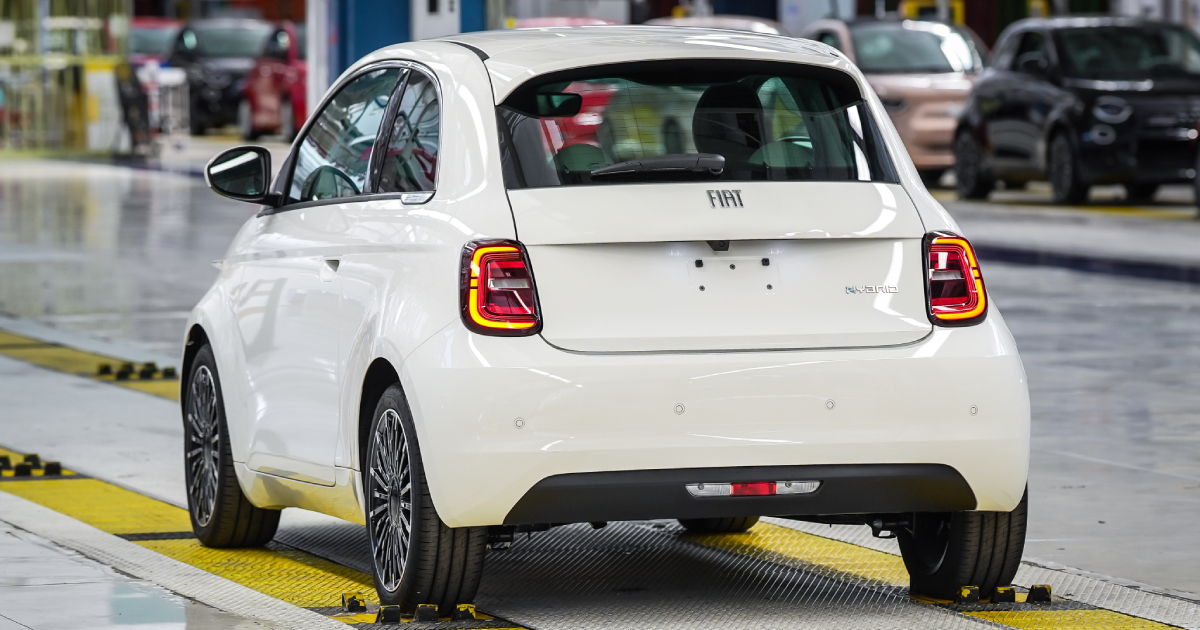 Fiat 500 Hybrid at Mirafiori facility. Fiat 500 Hybrid at Mirafiori facility.