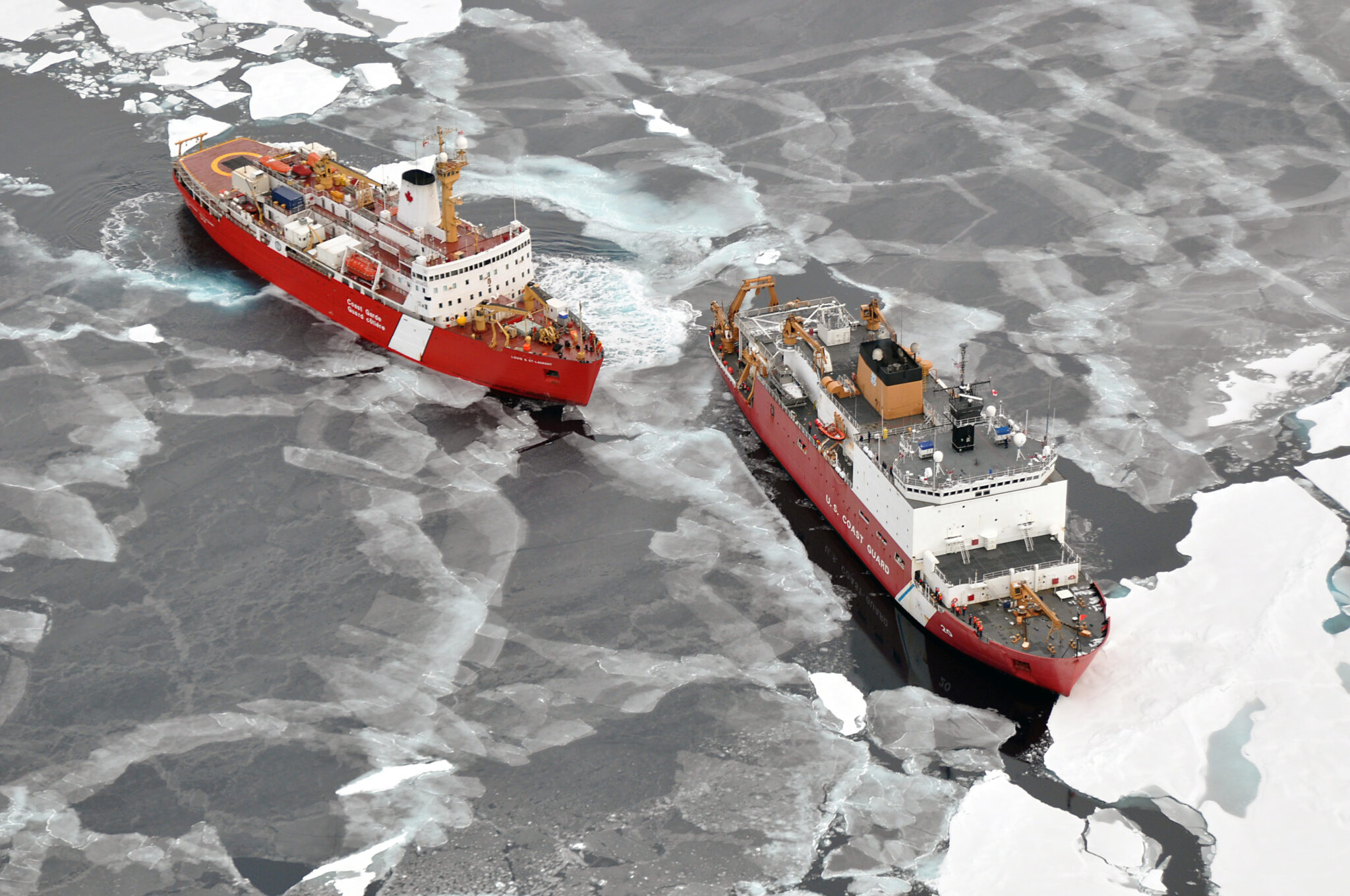 Das Schiff der kanadischen Küstenwache Louis S. St Laurent". Illustration: US-Küstenwache