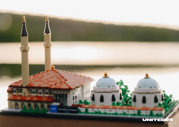 Lego Creators präsentierte zusammen mit der Plattform United24 exklusive Sets, die den wichtigsten Baudenkmälern der Ukraine gewidmet sind-3 Lego Creators präsentierte zusammen mit der Plattform United24 exklusive Sets, die den wichtigsten Baudenkmälern der Ukraine gewidmet sind-3