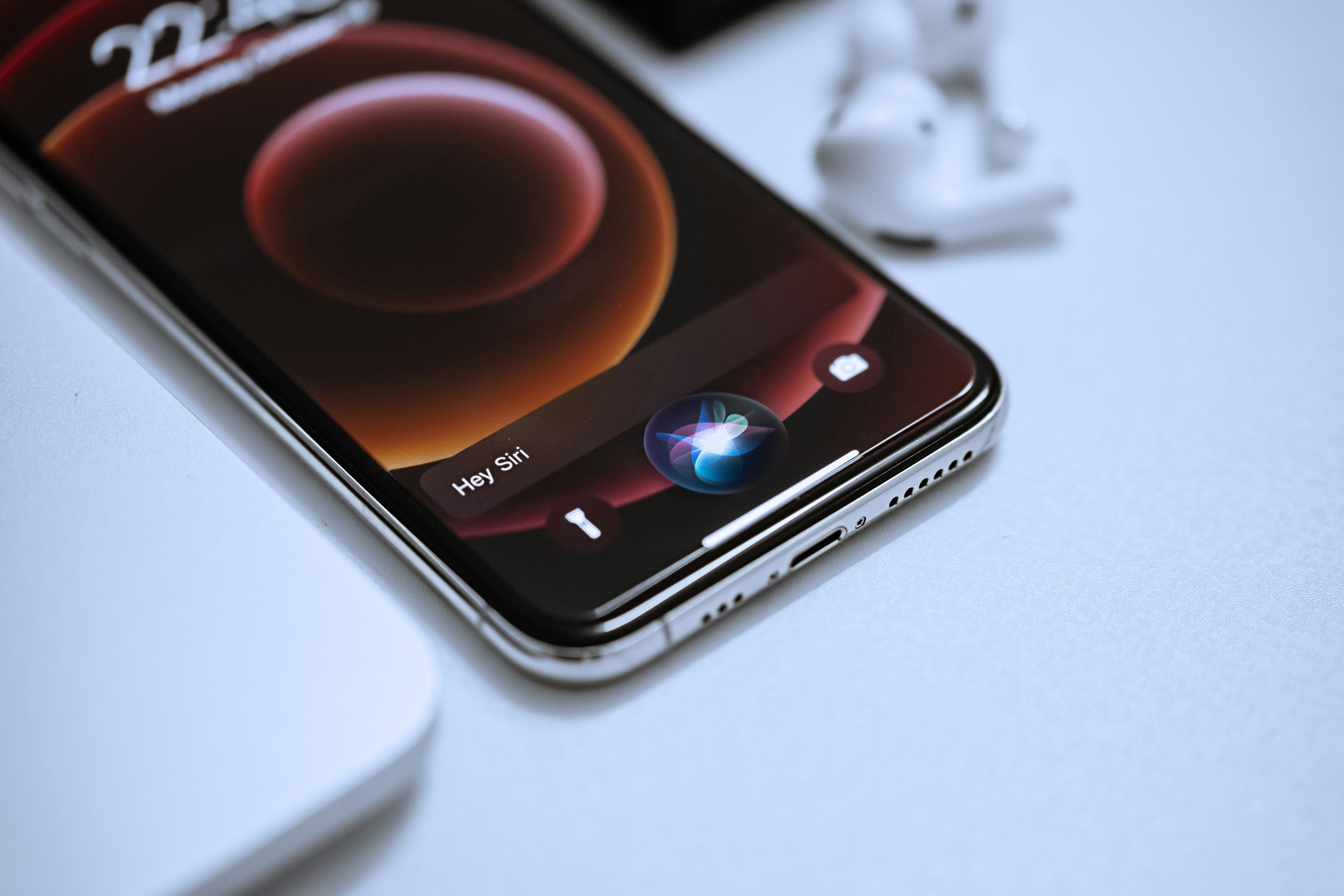 Apple prüft die Möglichkeit, den Begriff "Siri" zugunsten von künstlicher Intelligenz fallen zu lassen