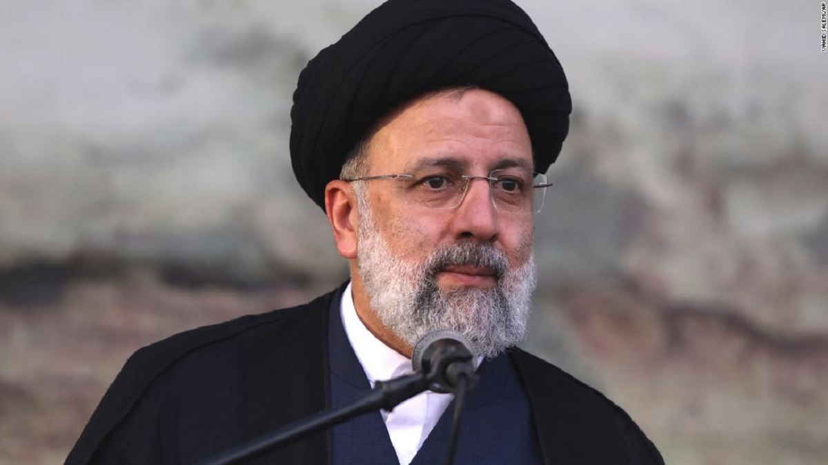 Hubschrauber des iranischen Präsidenten stürzt ab: Seit mehr als sieben Stunden keine Nachricht von Ebrahim Raisi und seinen Begleitern Hubschrauber des iranischen Präsidenten stürzt ab: Seit mehr als sieben Stunden keine Nachricht von Ebrahim Raisi und seinen Begleitern