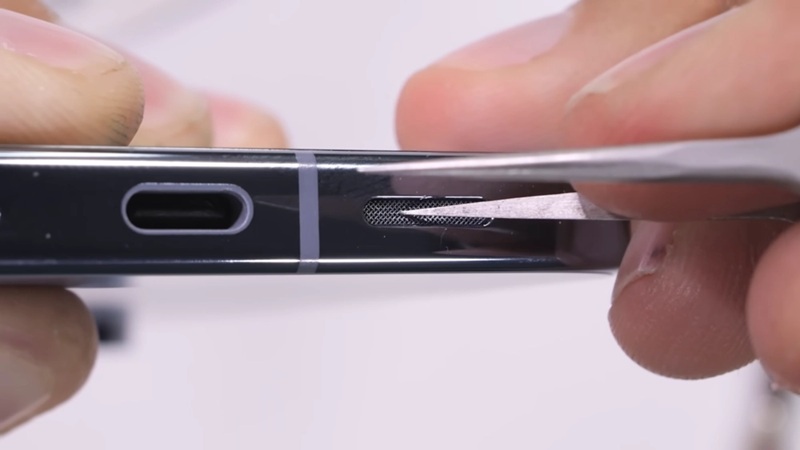JerryRigEverything testet das Google Pixel 10 Pro XL JerryRigEverything testet das Google Pixel 10 Pro XL