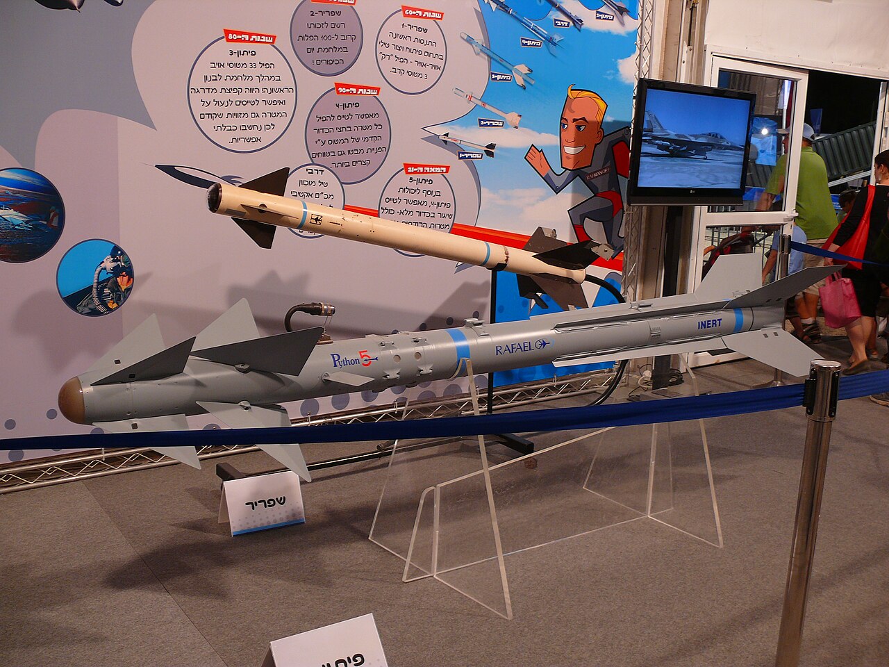 Die singapurische Luftwaffe hat öffentlich bestätigt, dass ihre modernisierten F-16 Fighting Falcon-Kampfflugzeuge mit Python-5-Raketen der vierten Generation mit einer Reichweite von 20 km ausgerüstet sind.-2 Die singapurische Luftwaffe hat öffentlich bestätigt, dass ihre modernisierten F-16 Fighting Falcon-Kampfflugzeuge mit Python-5-Raketen der vierten Generation mit einer Reichweite von 20 km ausgerüstet sind.-2