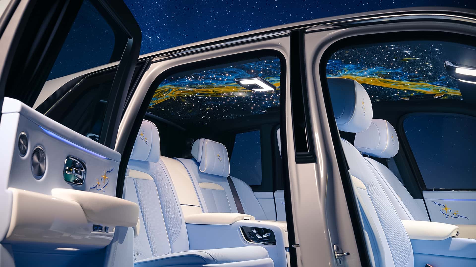Starlight Headliner Rolls-Royce Cullinan Cosmos Decke.